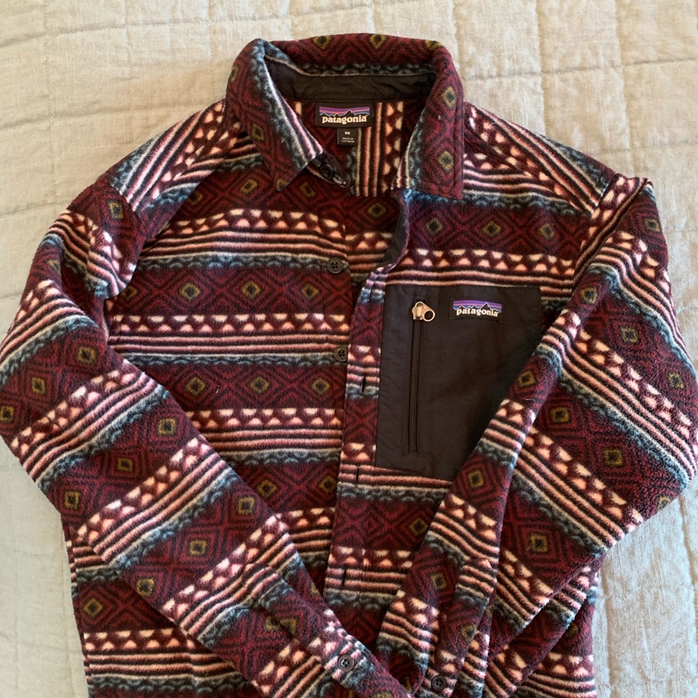 Men’s Patagonia fleece button up
